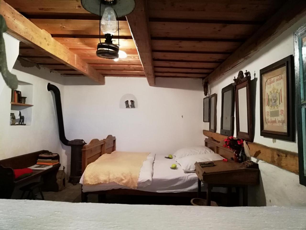 Rozmaringos Udvarhaz Dunafoldvar Luaran gambar