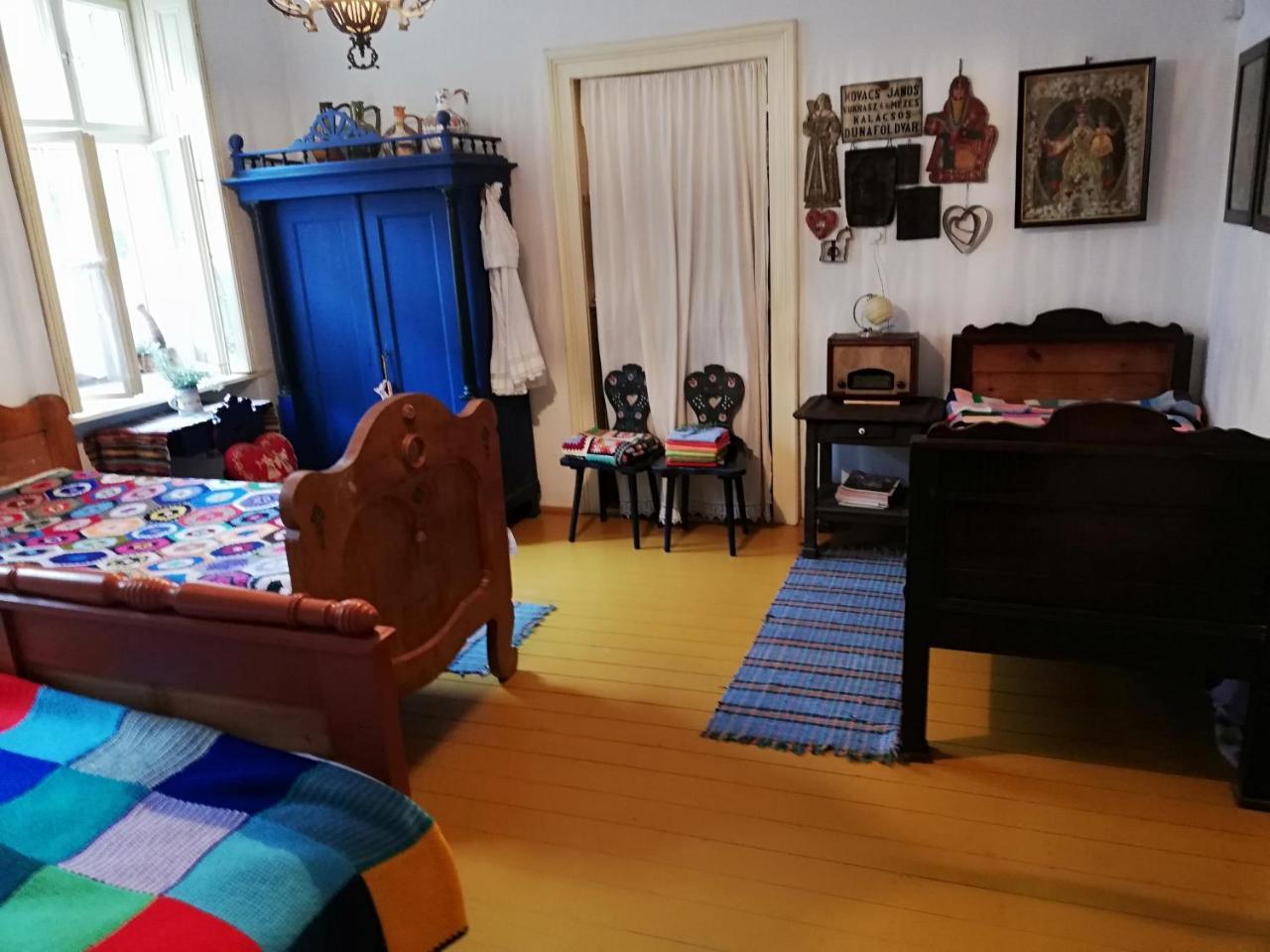 Rozmaringos Udvarhaz Dunafoldvar Luaran gambar
